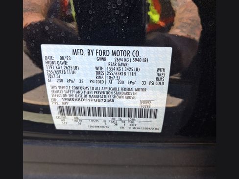 Used 2023 Ford Explorer XLT w/ Equipment Group 202A AWD/4WD image 9