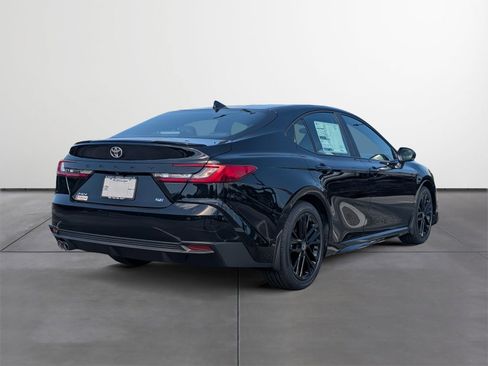 New 2026 Toyota Camry SE FWD image 5