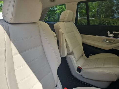 New 2026 Mercedes-Benz GLS 450 4MATIC image 12