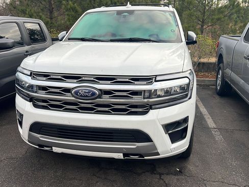 Certified 2023 Ford Expedition Platinum image 3
