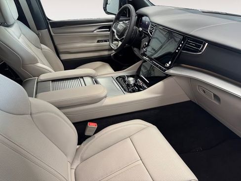 New 2026 Jeep Grand Wagoneer Limited AWD/4WD image 4