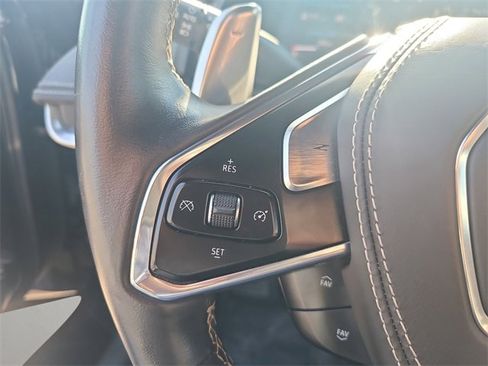 Used 2021 Chevrolet Corvette Stingray Premium Conv w/ Z51 Performance Package image 21