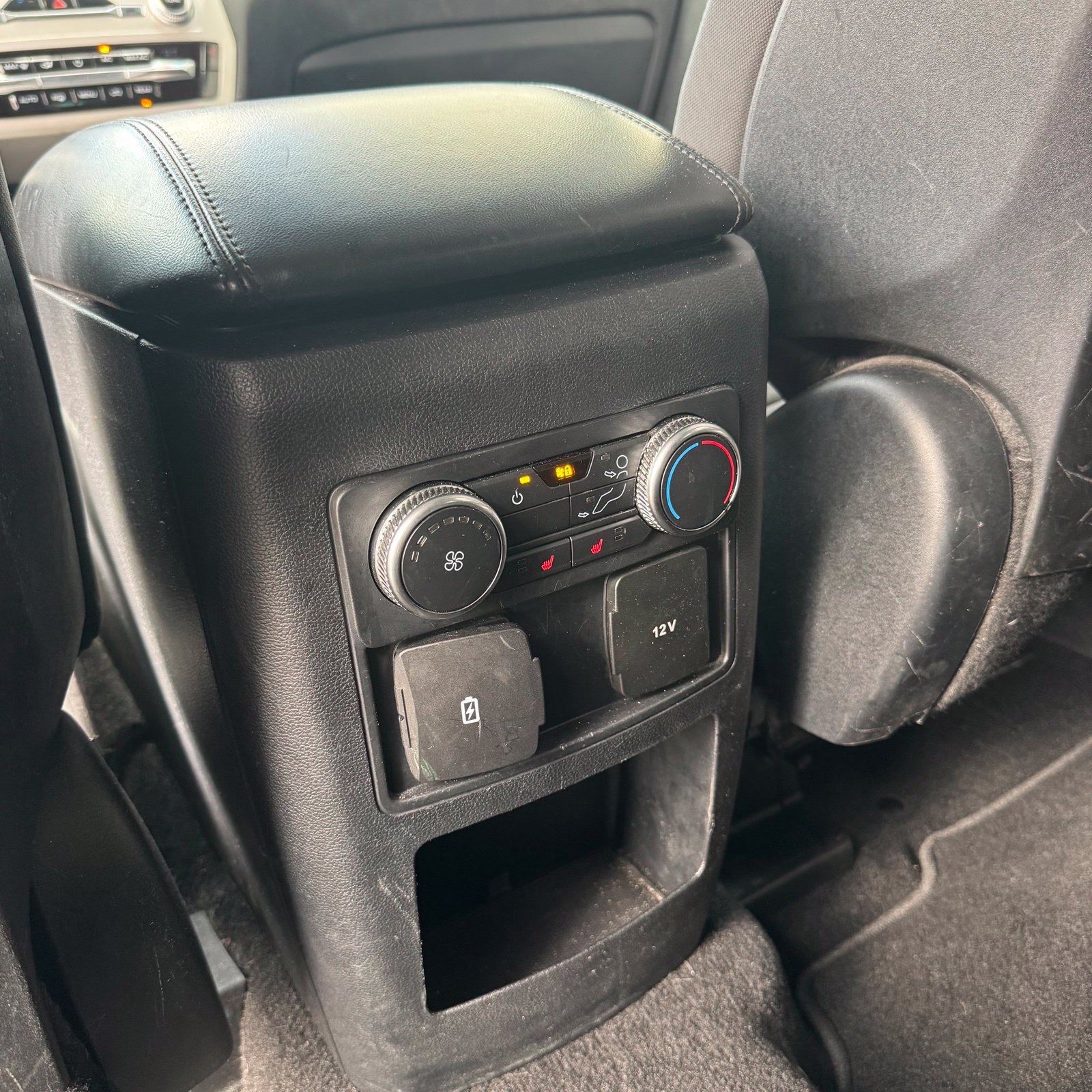 Used 2020 Ford Explorer XLT w/ Comfort Package AWD/4WD image 17