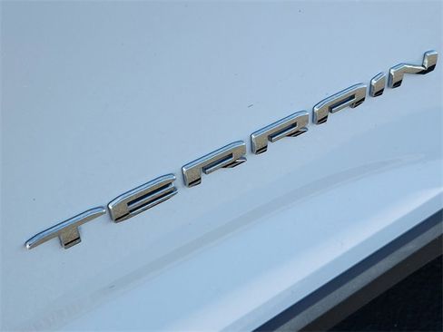 Used 2025 GMC Terrain Elevation image 17