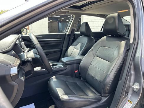 Used 2019 Nissan Altima 2.5 Platinum AWD/4WD image 17