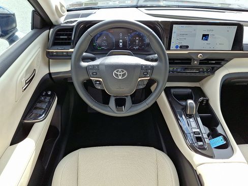 Certified 2025 Toyota Crown Limited w/ Advanced Technology Package image 13