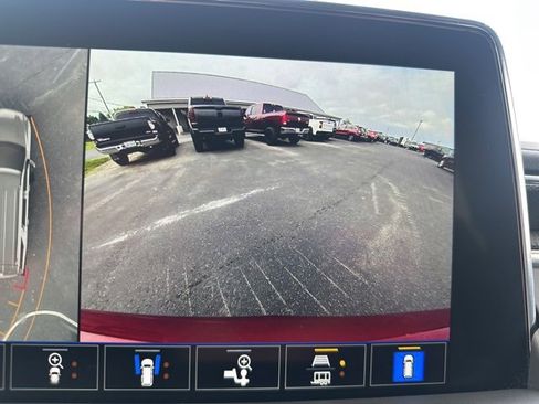 Used 2022 Chevrolet Tahoe RST w/ Luxury Package image 19