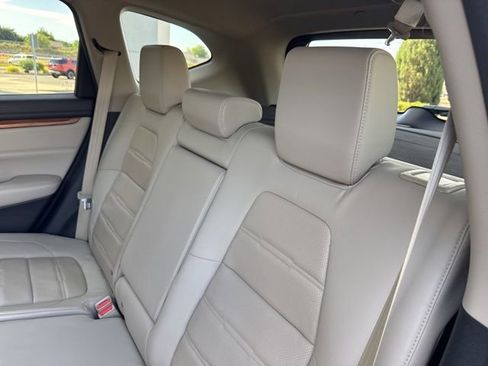 Used 2018 Honda CR-V Touring image 19