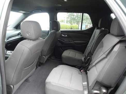 Certified 2022 Chevrolet Traverse LT image 12