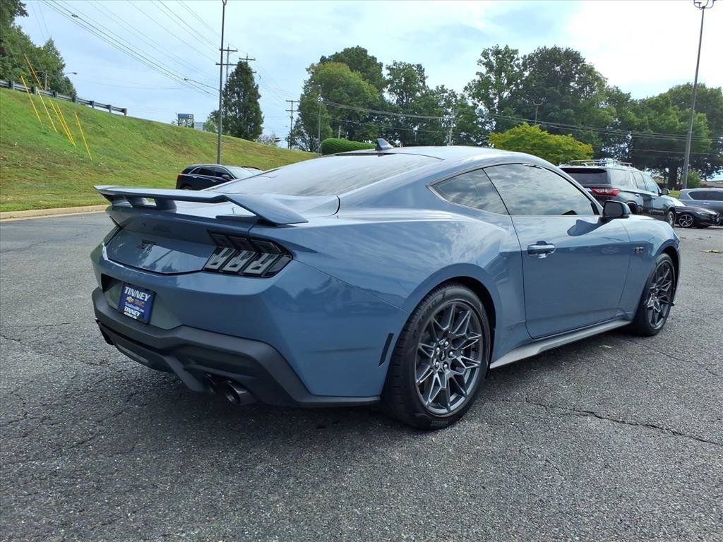 Used 2024 Ford Mustang GT Premium w/ GT Performance Package RWD image 3