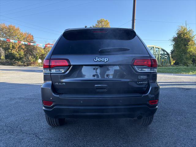 Certified 2020 Jeep Grand Cherokee Laredo AWD/4WD image 9