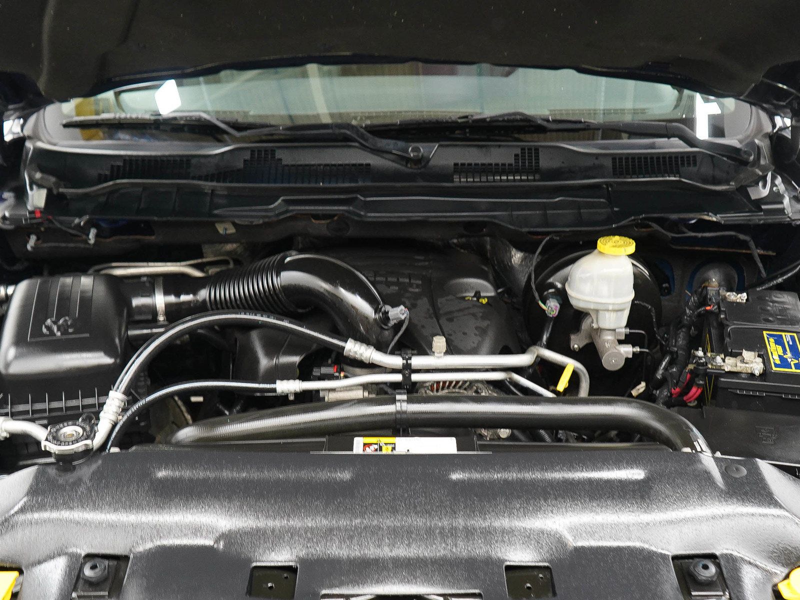 Used 2018 RAM 1500 Express w/ Express Value Package AWD/4WD image 27