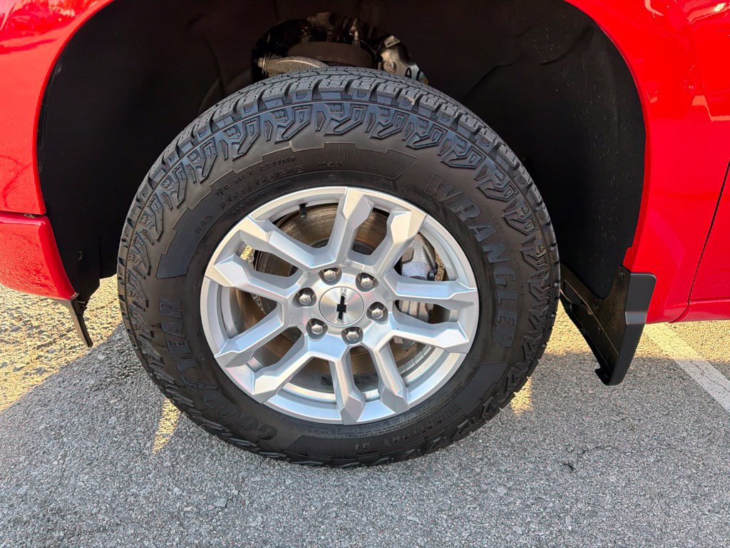 Used 2022 Chevrolet Silverado 1500 RST AWD/4WD image 9