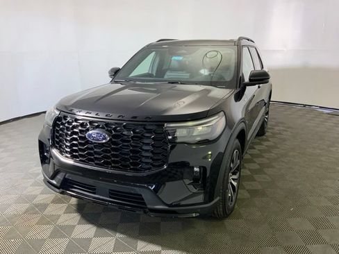 New 2026 Ford Explorer ST-Line AWD/4WD image 3