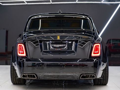Used 2026 Rolls-Royce Phantom Sedan RWD image 14