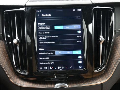 Used 2022 Volvo XC60 B6 Inscription w/ Advanced Package image 19