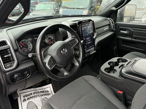 Used 2024 RAM 2500 Big Horn w/ Sport Appearance Package image 13