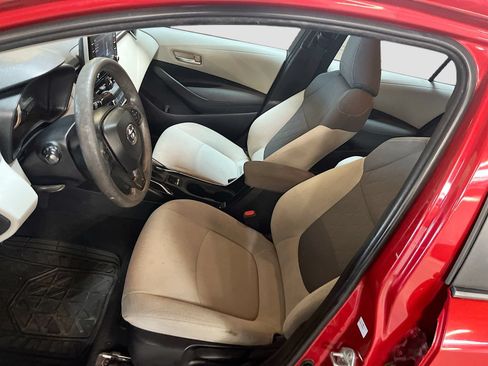 Used 2021 Toyota Corolla LE FWD image 19