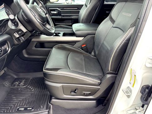 Used 2020 RAM 3500 Laramie image 12