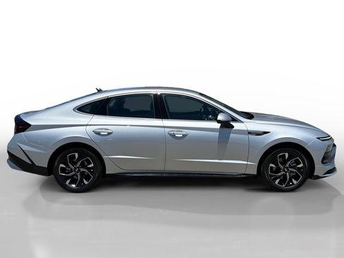 Certified 2024 Hyundai Sonata SEL FWD image 6