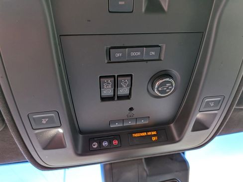Used 2017 Cadillac Escalade Platinum AWD/4WD image 67