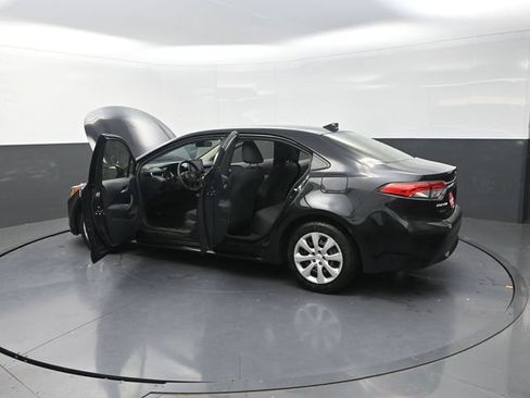 Certified 2021 Toyota Corolla LE FWD image 43