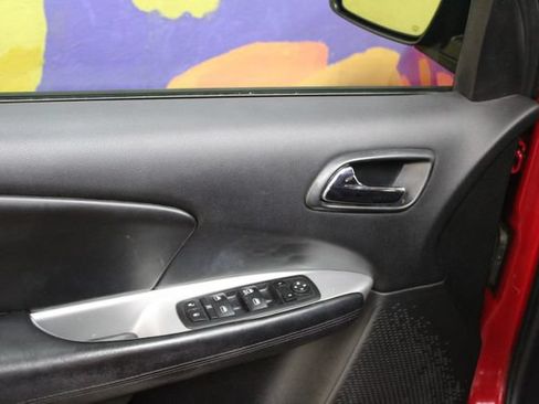 Used 2016 Dodge Journey SXT w/ Comfort/Convenience Group FWD image 13