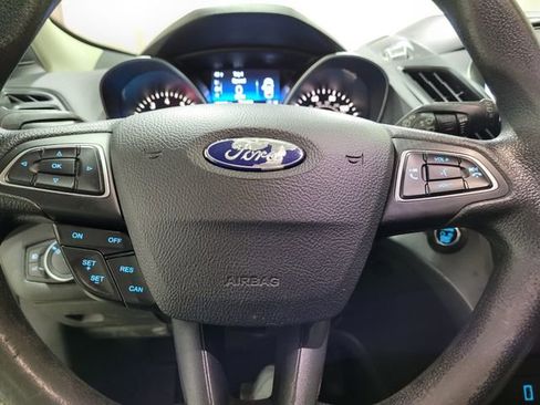 Used 2019 Ford Escape SE image 31