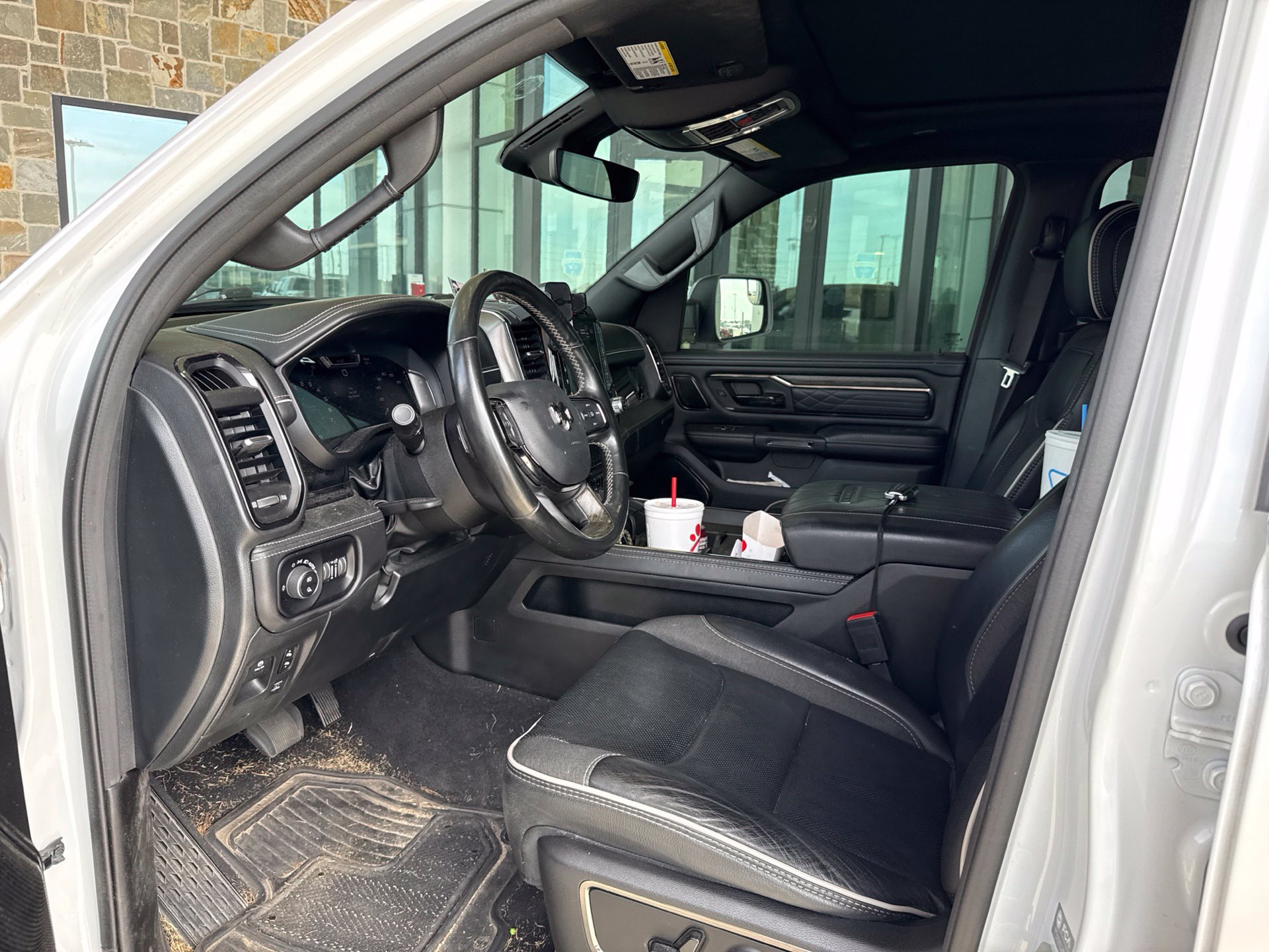 Used 2025 RAM 1500 Limited w/ Off Road Group AWD/4WD image 11