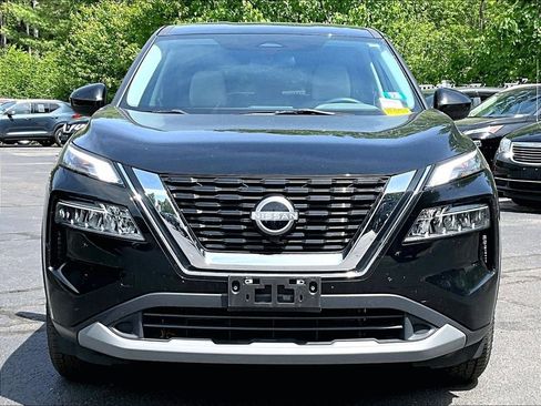 Used 2023 Nissan Rogue SV AWD/4WD image 2