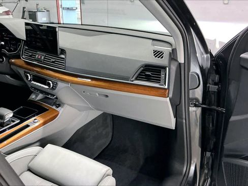 Certified 2023 Audi Q5 2.0T Premium Plus w/ Premium Plus Package image 19