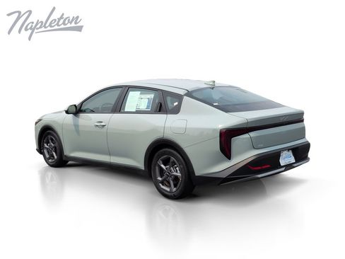 Used 2025 Kia K4 FWD image 3