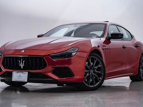 Certified 2022 Maserati Ghibli Modena Q4 image 1