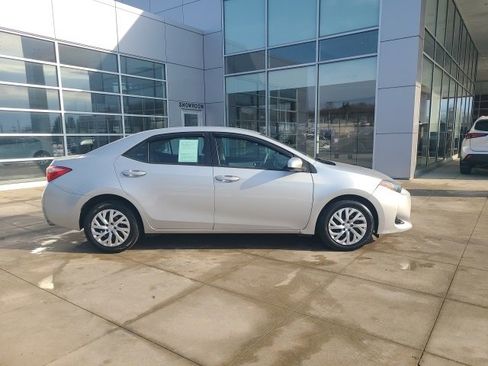 Used 2018 Toyota Corolla LE image 8