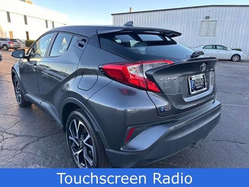 Used 2022 Toyota C-HR XLE image 10