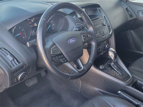 Used 2015 Ford Focus SE w/ Equipment Group 201A image 7