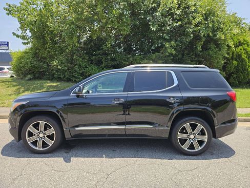 Used 2018 GMC Acadia Denali w/ Technology Package AWD/4WD image 2