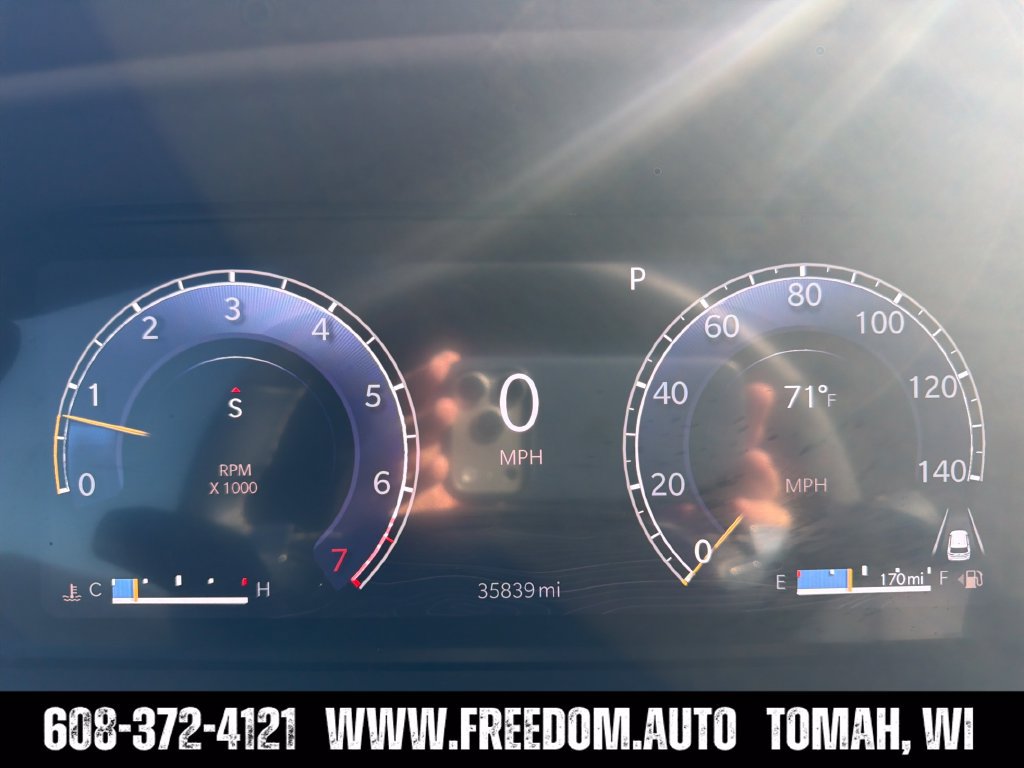 Used 2024 Jeep Grand Cherokee L Altitude AWD/4WD image 17