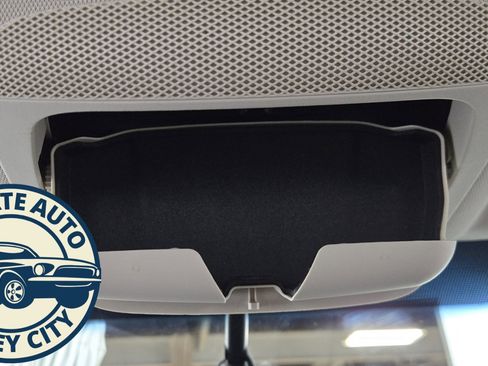 Used 2015 Ford Edge Titanium image 28