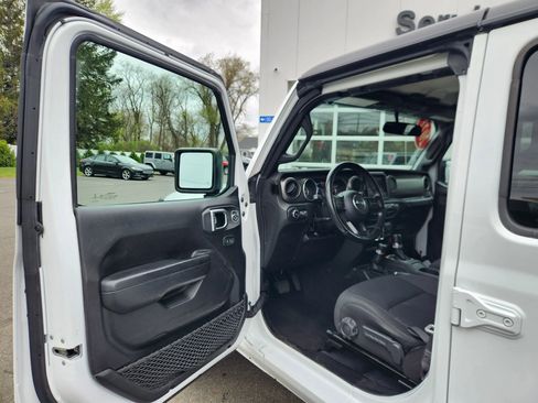 Used 2022 Jeep Wrangler Unlimited Sport AWD/4WD image 23