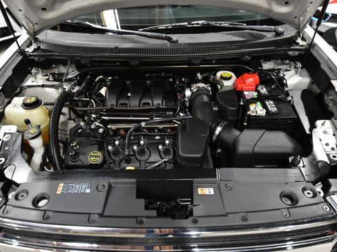 Used 2019 Ford Flex SE FWD image 39