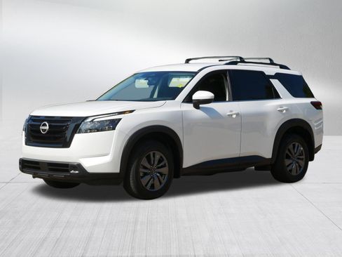 Certified 2025 Nissan Pathfinder SV w/ Black Appearance Package AWD/4WD image 3