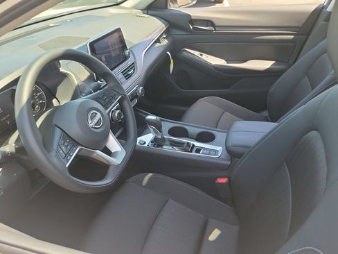 New 2026 Nissan Altima 2.5 SV AWD/4WD image 3