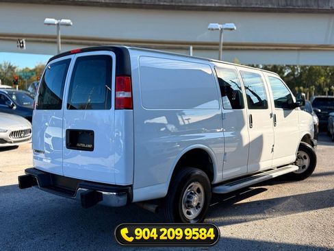 Used 2023 Chevrolet Express 2500 w/ Driver Convenience Package RWD image 5