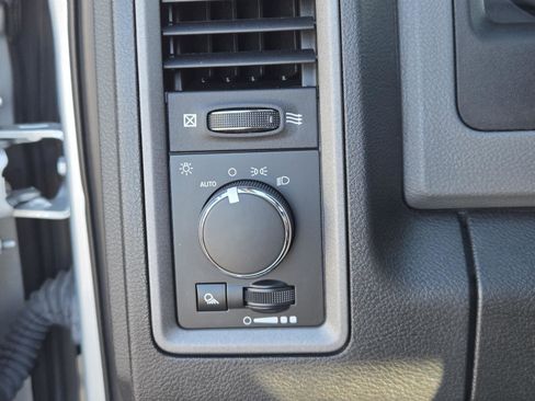 Certified 2019 RAM 1500 Tradesman w/ Popular Equipment Group image 17