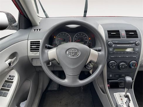 Used 2010 Toyota Corolla LE image 12