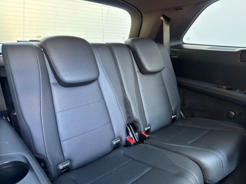 Used 2021 Mercedes-Benz GLS 450 4MATIC image 49