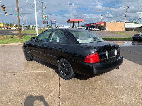 Used 2004 Nissan Sentra S image 5