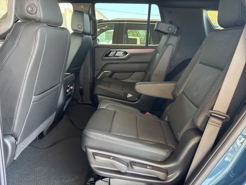 New 2026 GMC Yukon Denali w/ Sun & Power Step Package image 18