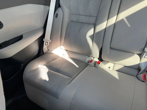 Used 2025 Nissan Rogue SV image 41